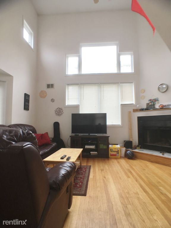 Building Photo - 254 Allston St