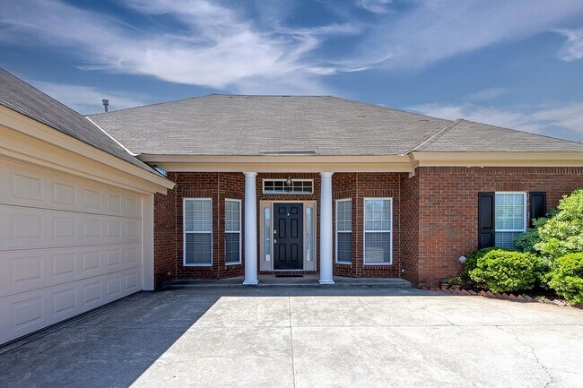Foto del edificio - Home for rent in Hghland Ridge