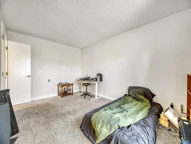 Building Photo - 5250 S Huron Way