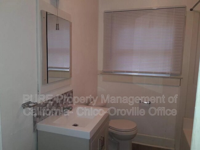 Building Photo - 2350 B St