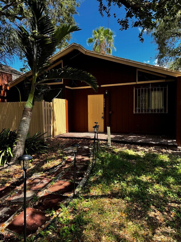 Primary Photo - 6944 NW 30th Ave