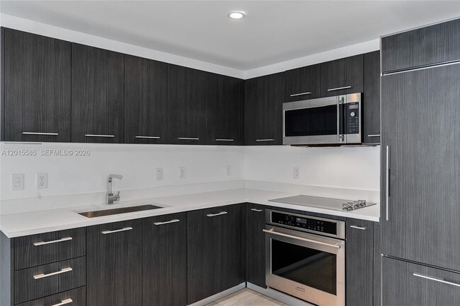Foto del edificio - 45 SW 9th St