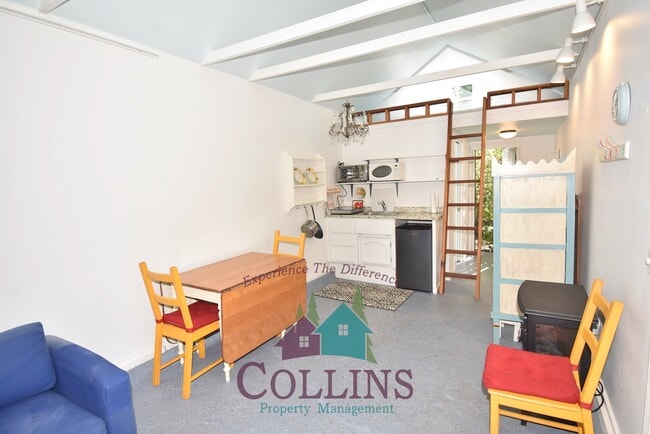 Building Photo - 135 Carpenter St