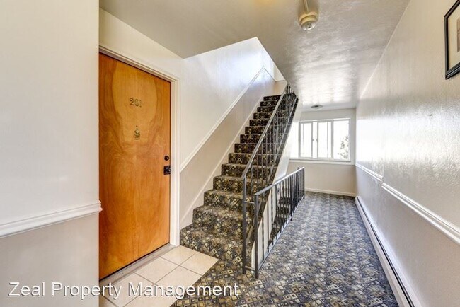 Building Photo - 909 S Pearl St