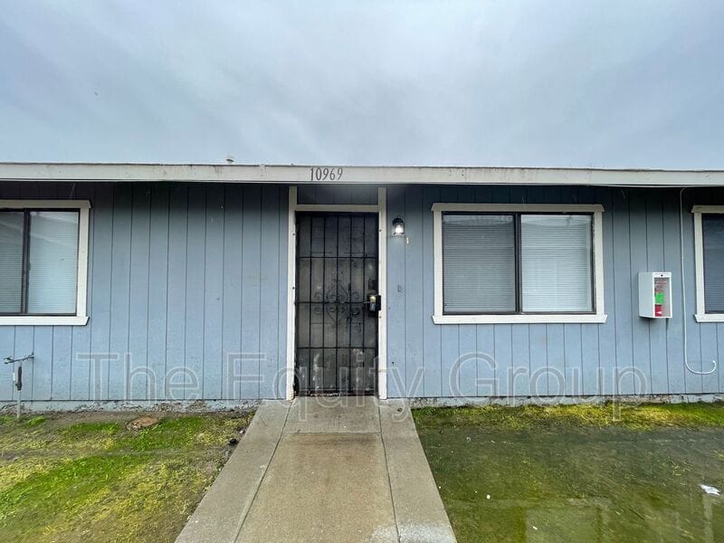 10969 Thompson Dr, Hanford, CA 93230 House Rental in Hanford, CA