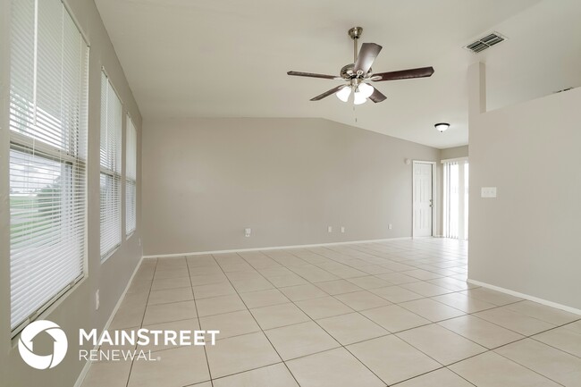 Foto del edificio - 823 NE 18th St