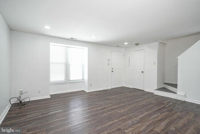 Foto del edificio - 69 Vanderbilt Ct