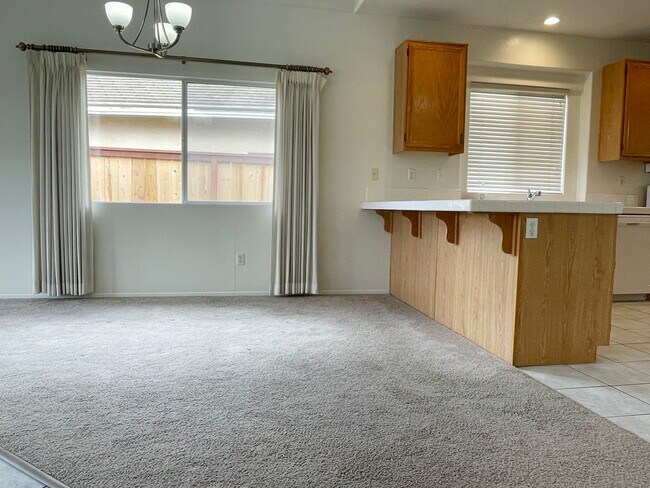 Foto del edificio - Single Story Home!