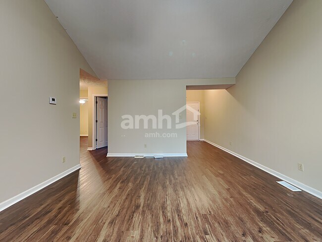 Building Photo - 1043 Belgium Boulevard