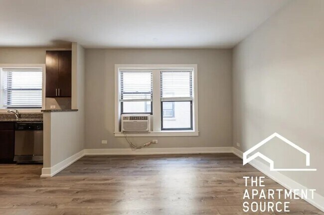 Foto del edificio - 707 W Brompton Ave