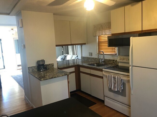 Foto del edificio - 133 Hardy Pond Rd