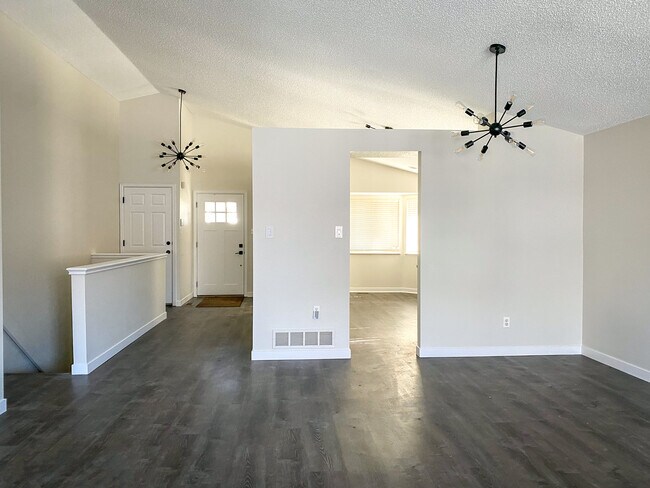 Building Photo - 11359 E 115th Ave