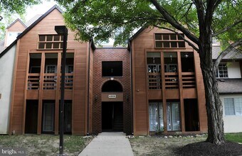 Building Photo - 4906 Columbia Rd