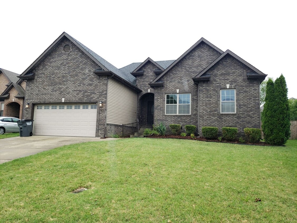 Primary Photo - Beautiful Ranch in Fields of Northmeade! M...