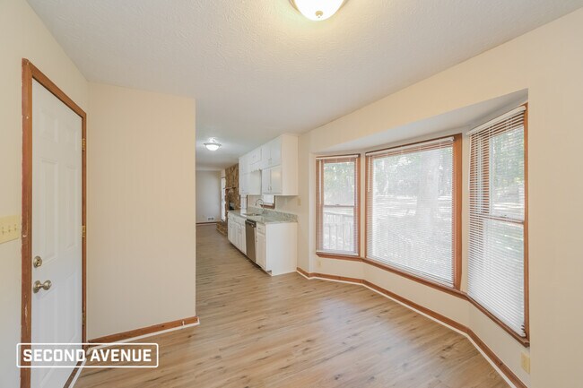 Building Photo - 116 Belair Trail