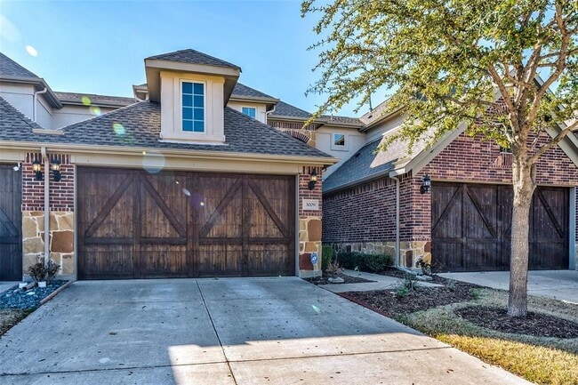 Building Photo - 3009 Aurora Dr