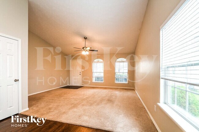 Foto del edificio - 6738 Wimbledon Dr