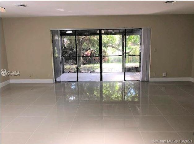 Foto del edificio - 4943 NW 82nd Ave
