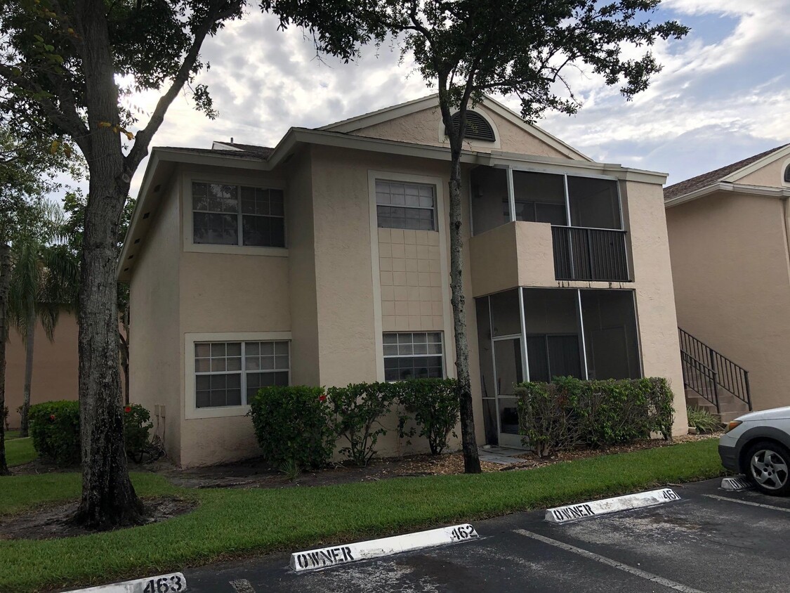 Primary Photo - 631 Cypress Lake Blvd