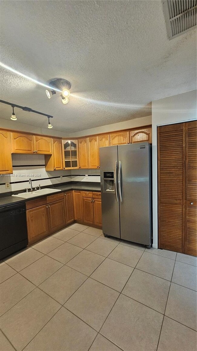 Building Photo - 7502 Nova Dr