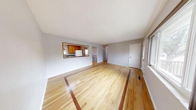 Building Photo - 1222 25th St