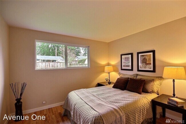 Building Photo - 3 br, 1 bath House - 1004 165th Pl NE