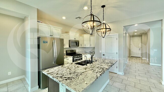 Foto del edificio - 17875 W Sandalwood Dr