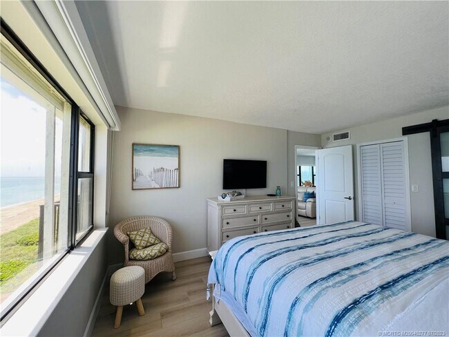 Foto del edificio - 9400 S Ocean Dr