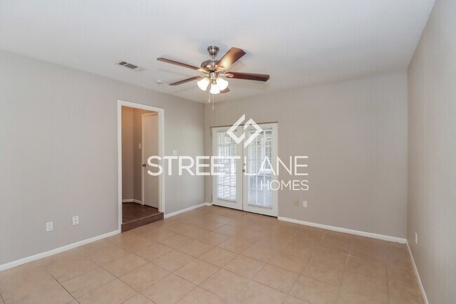 Building Photo - REDUCED!