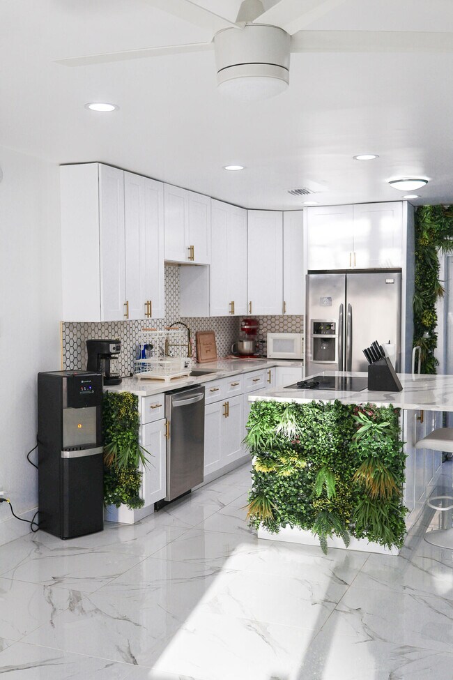 Foto del edificio - 5905 Triphammer Rd