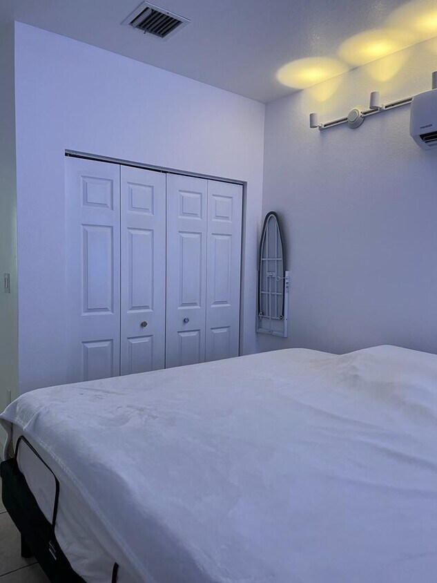 Foto principal - 23841 SW 118th Pl