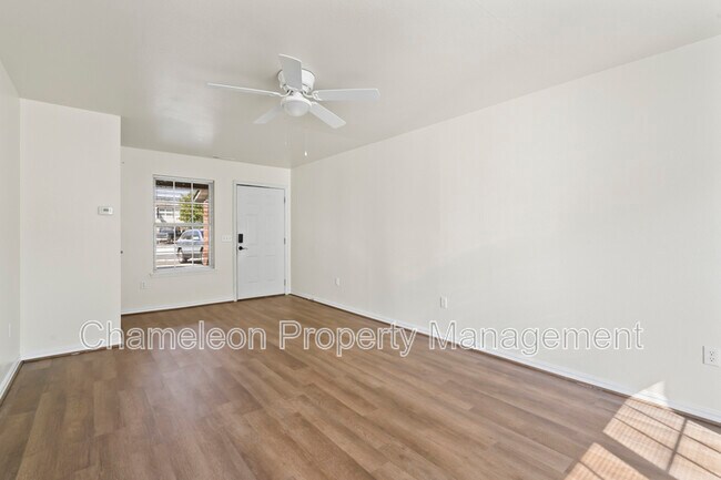 Foto del edificio - 2910 Dawn Ct