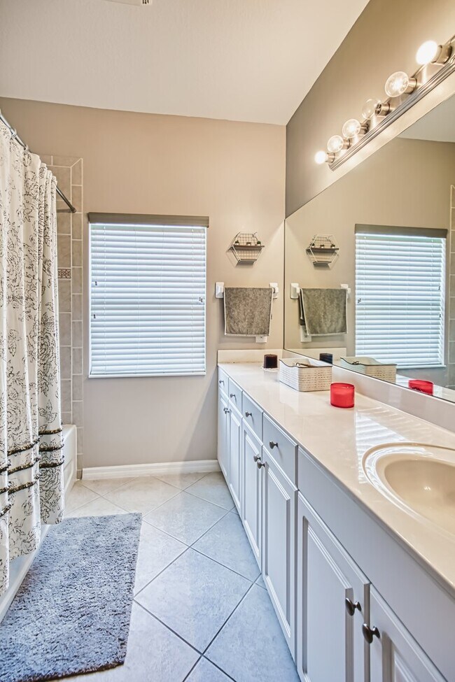 Foto del edificio - 3230 Cottonwood Bend