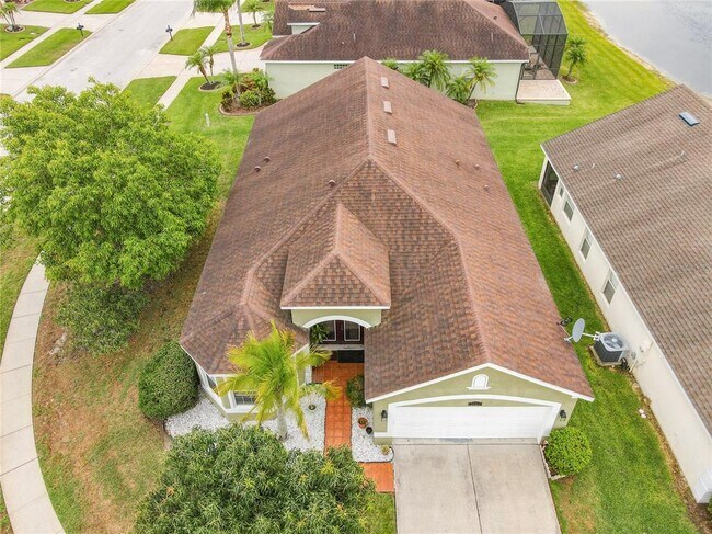 Building Photo - 3180 Stonehurst Cir