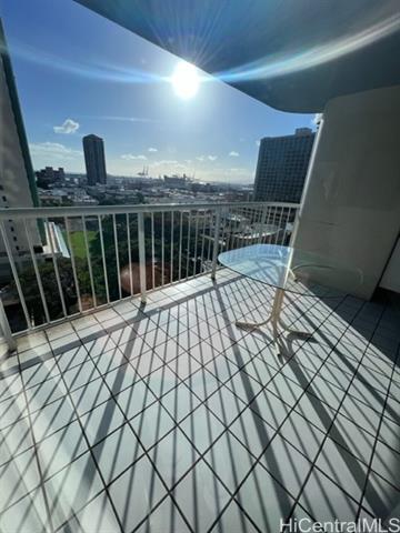 Foto del edificio - 1212 Nuuanu Ave