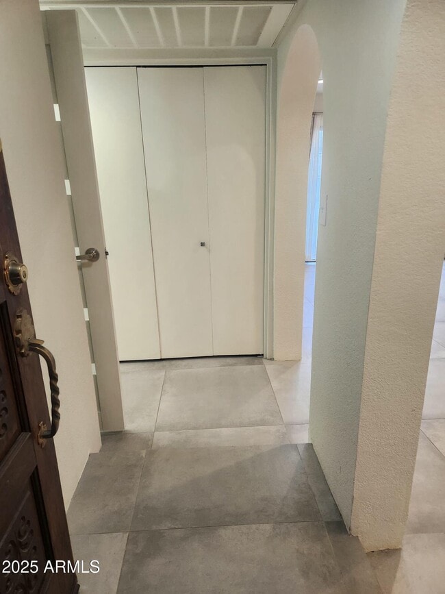 Building Photo - 7557 N Dreamy Draw Dr
