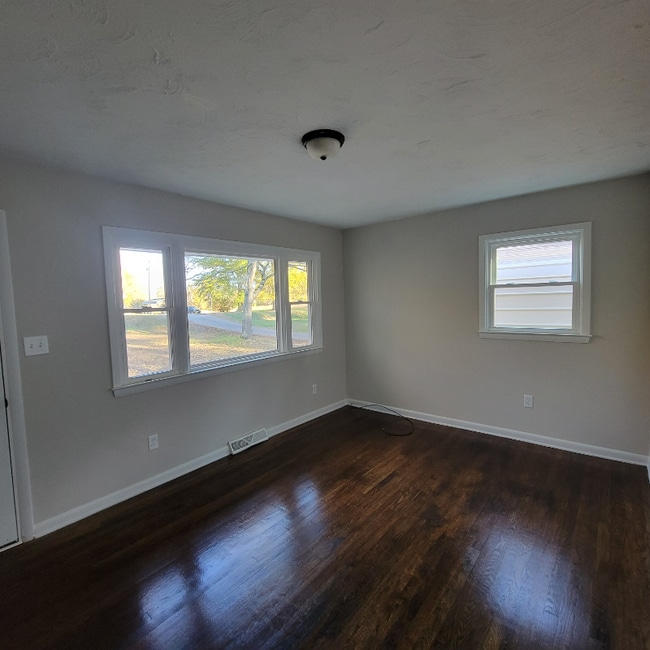 Building Photo - 15016 Courthouse Rd