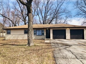 Building Photo - 8309 Cameo Dr