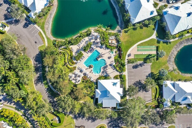 Foto del edificio - 7955 Mahogany Run Ln