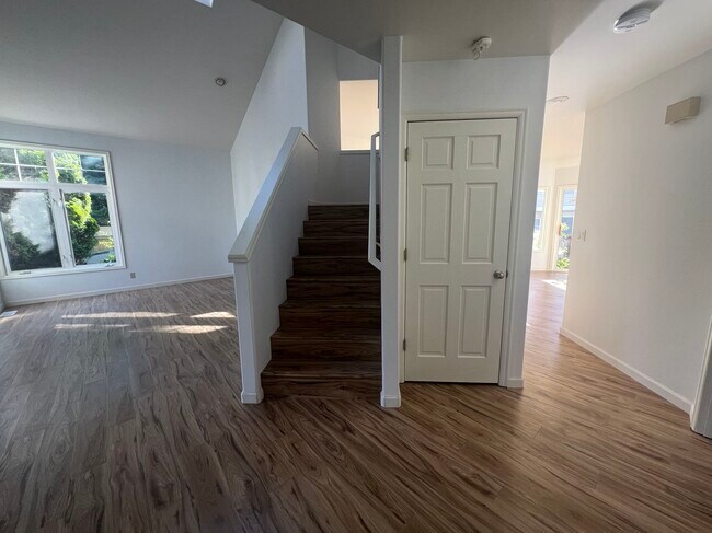 Foto del edificio - 4131 257th Ct SE