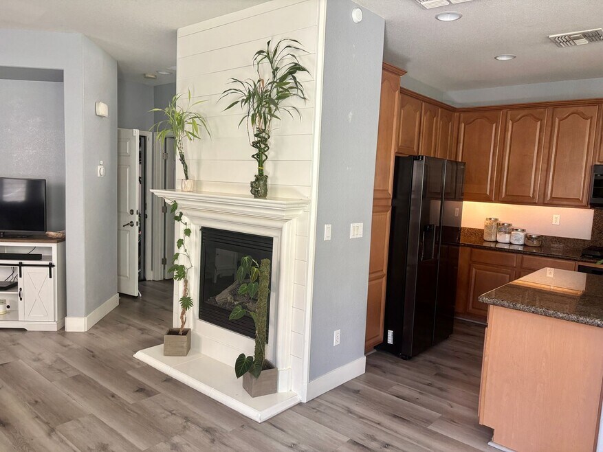 Cute As A Bug 3/2 Natomas Home!  (Please see attached info for viewings!