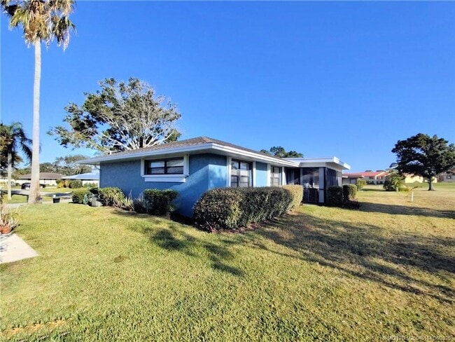 Building Photo - 5211 SE Sea Island Way
