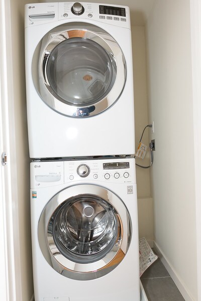 Building Photo - 1064 Dolores St