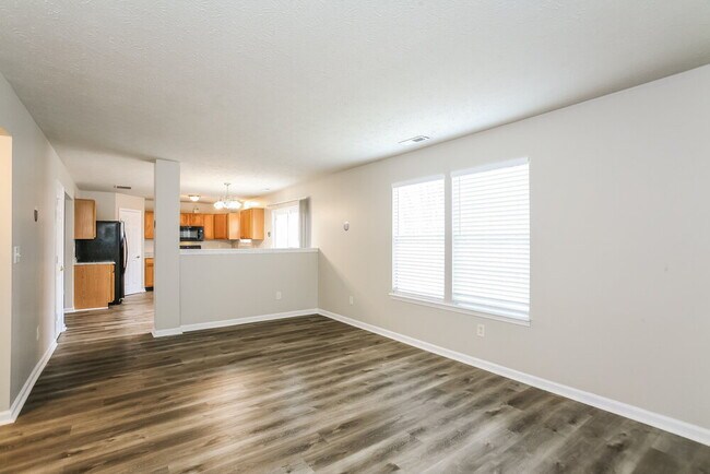 Building Photo - 2353 Salem Park Dr