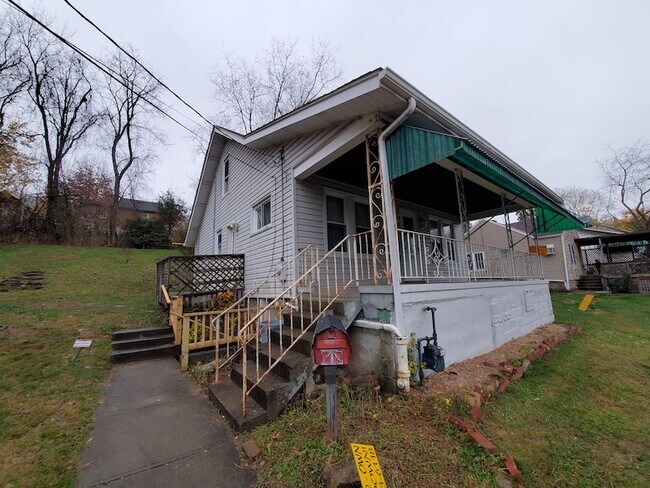 Building Photo - 1137 Oakleaf Dr