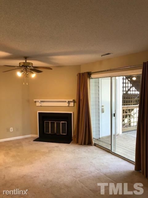 Foto del edificio - 1 br, 1 bath  - 4100 Sedgewood Dr Apt 103