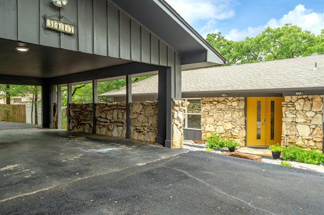 Building Photo - 3417 Shady Oaks Dr