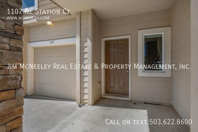 Photo - 1107 NE Station Ct House