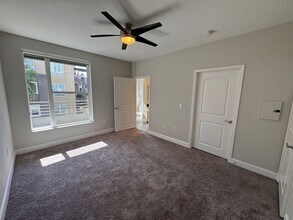 Interior Photo - Stadium House Apartments