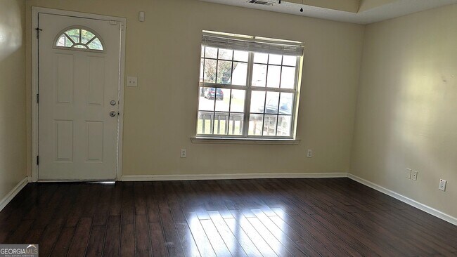Foto del edificio - 118 Georgetown Blvd